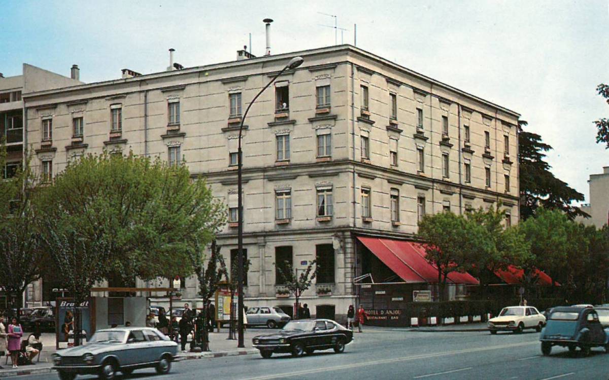 Réception Hôtel d'Anjou - Histoire de l'Hôtel